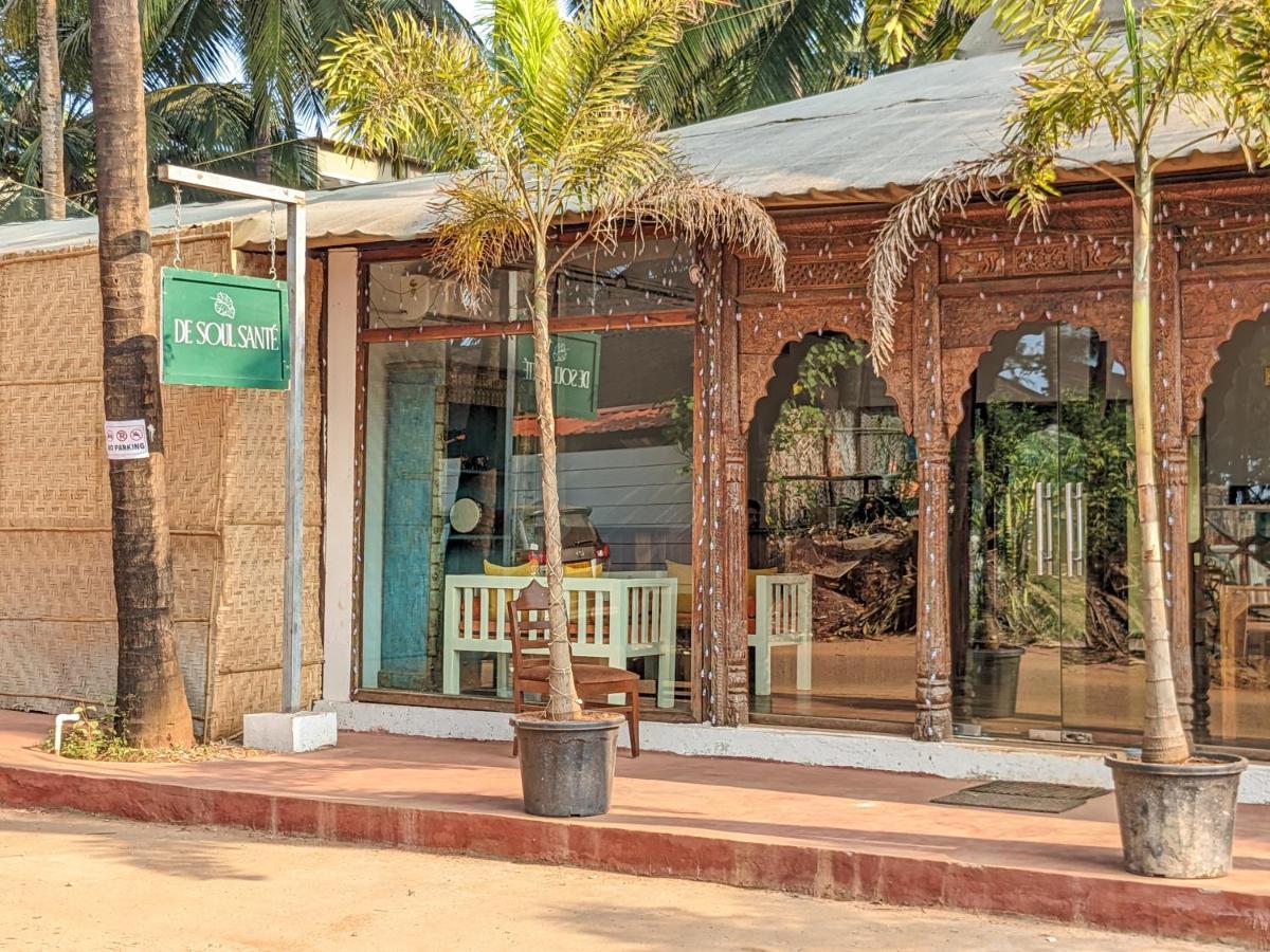 De Soul Sante Beach Resorts Morjim Goa Exteriér fotografie